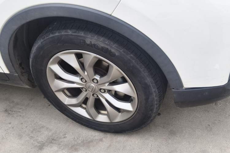 Used GAC Trumpchi GS3 2017 150N Manual Elite Edition Right Front Wheel Hub