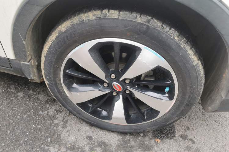 Used GAC Trumpchi GS3 2017 200T Automatic Luxury Edition Right Front Wheel Hub