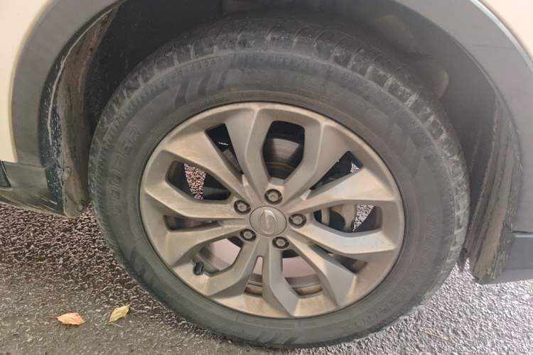 Used GAC Trumpchi GS3 2017 150N Manual Elite Edition Right Front Wheel Hub