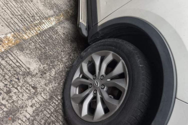 Used GAC Trumpchi GS3 2017 150N Manual Luxury Edition Right Front Wheel Hub