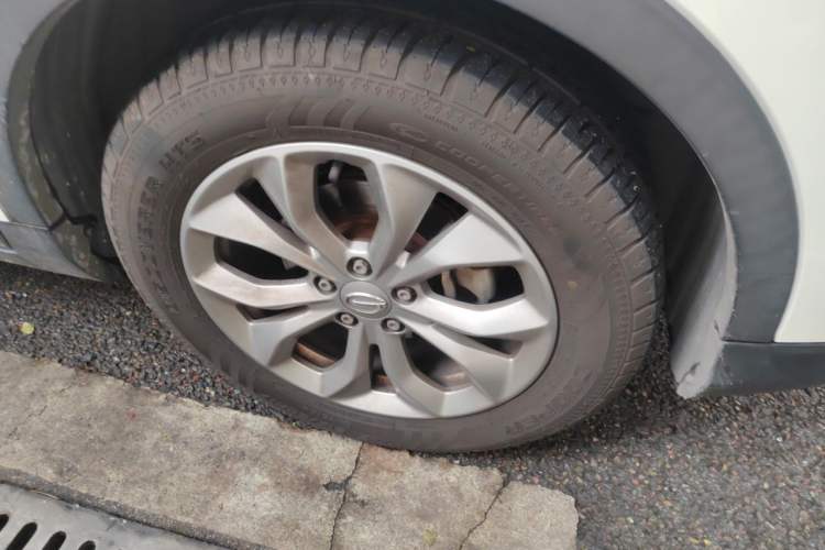 Used GAC Trumpchi GS3 2017 200T Automatic Elite Edition Right Front Wheel Hub