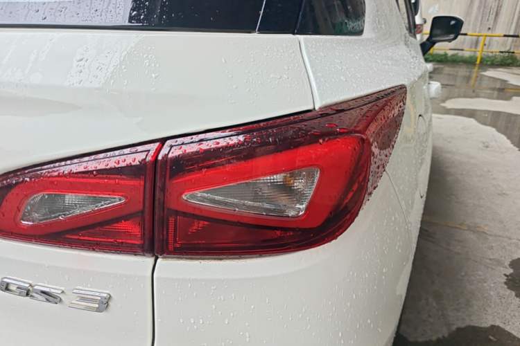 Used GAC Trumpchi GS3 2017 150N Automatic Elite Edition Right Rear Taillight