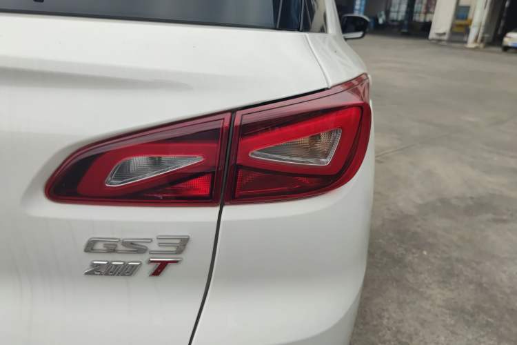 Used GAC Trumpchi GS3 2017 200T Automatic Luxury Edition Right Rear Taillight