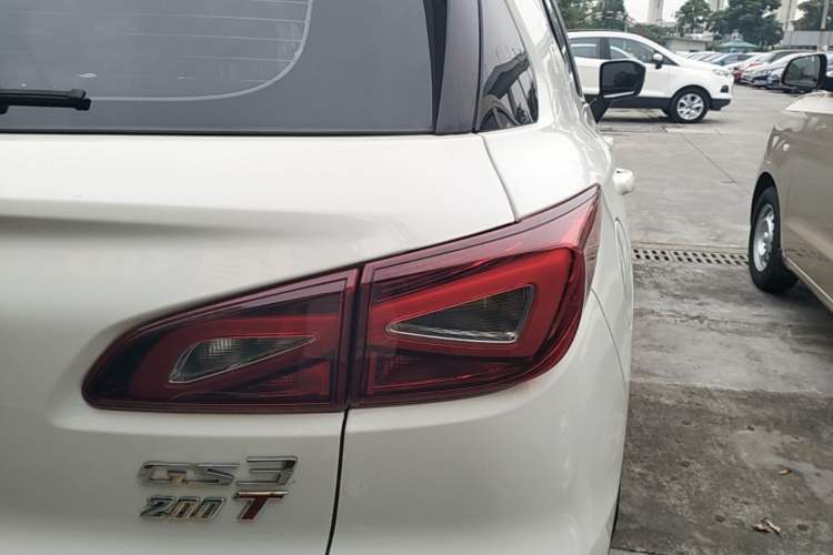 Used GAC Trumpchi GS3 2017 200T Automatic Elite Edition Right Rear Taillight