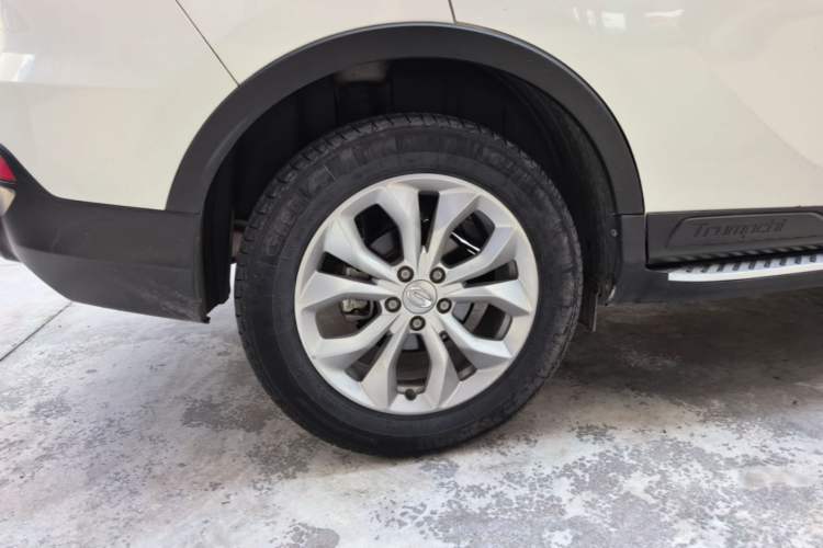Used GAC Trumpchi GS3 2017 150N Automatic Elite Edition Right Rear Wheel Hub