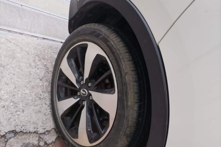 Used GAC Trumpchi GS3 2017 200T Automatic Luxury Edition Right Rear Wheel Hub
