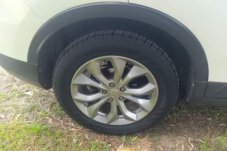 Used GAC Trumpchi GS3 2017 150N Automatic Elite Edition Right Rear Wheel Hub