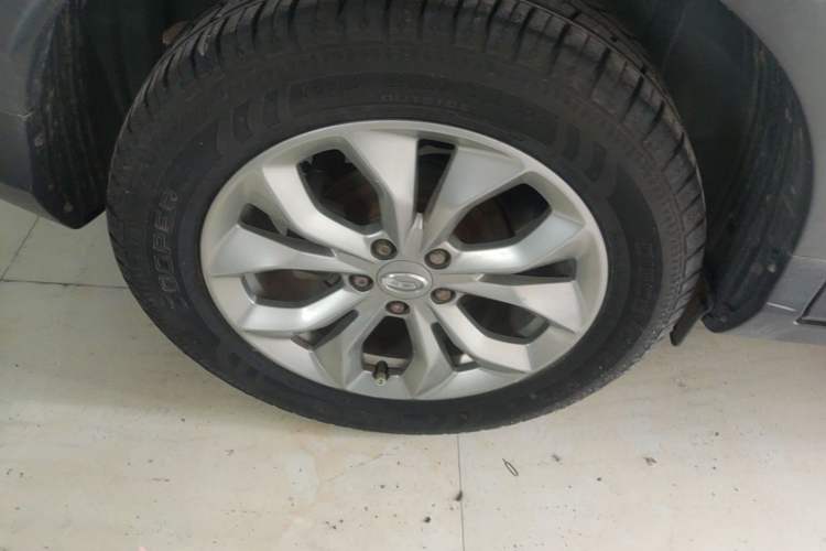 Used GAC Trumpchi GS3 2017 150N Automatic Elite Edition Right Rear Wheel Hub