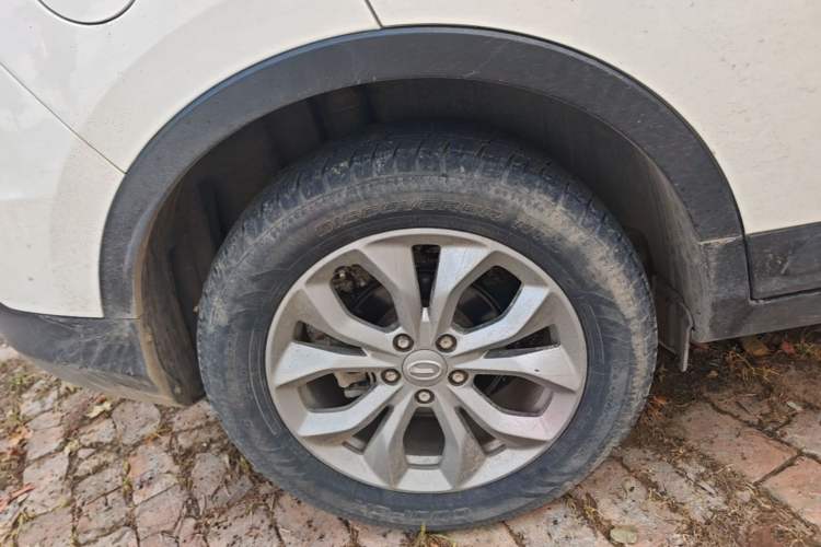 Used GAC Trumpchi GS3 2017 150N Automatic Elite Edition Right Rear Wheel Hub