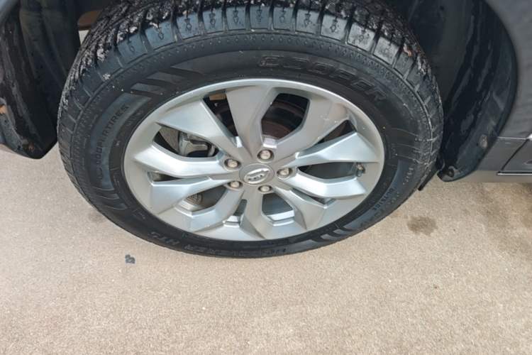 Used GAC Trumpchi GS3 2017 150N Automatic Elite Edition Right Rear Wheel Hub