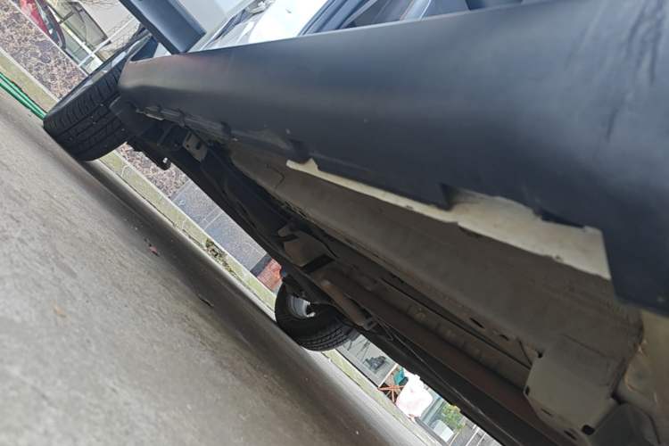 Used GAC Trumpchi GS3 2017 150N Automatic Elite Edition Right Side Sill