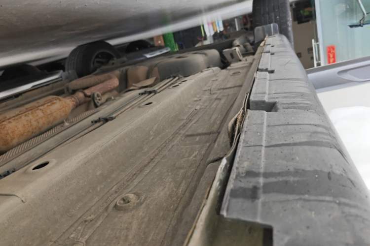 Used GAC Trumpchi GS3 2017 200T Automatic Luxury Edition Right Side Sill