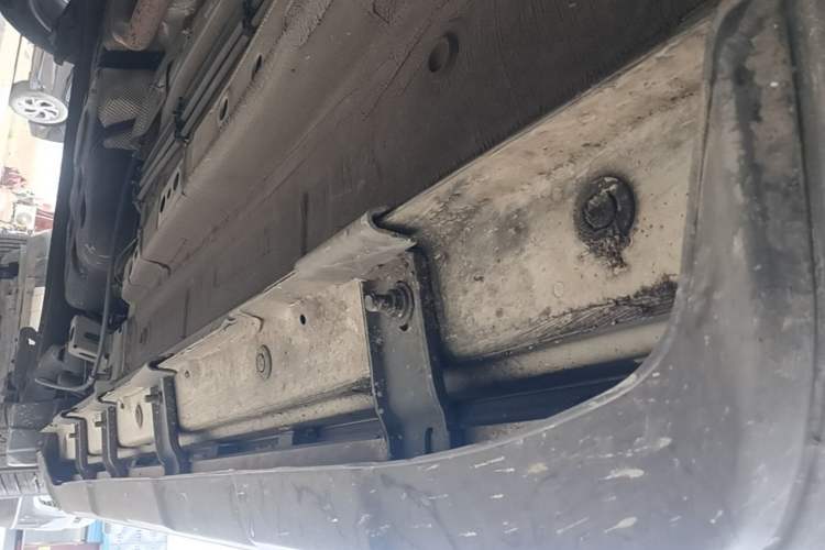 Used GAC Trumpchi GS3 2017 150N Automatic Elite Edition Right Side Sill