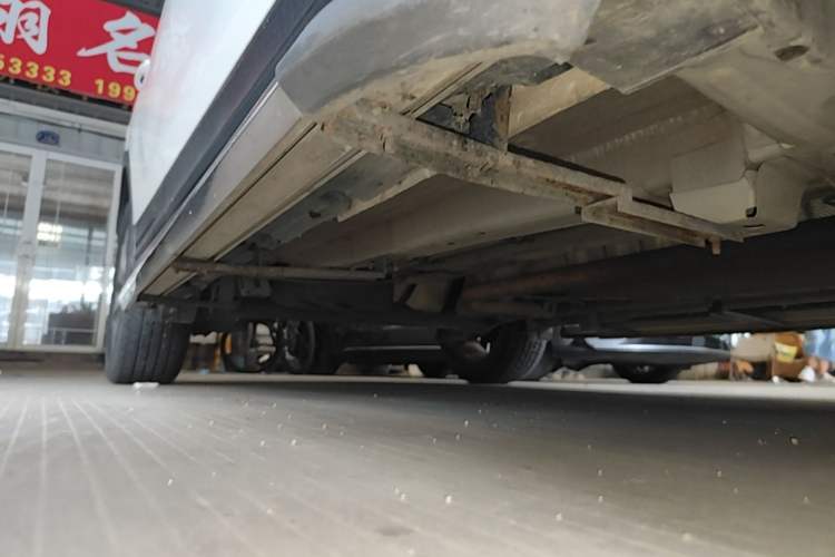 Used GAC Trumpchi GS3 2017 150N Automatic Elite Edition Right Side Sill