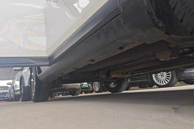 Used GAC Trumpchi GS3 2017 150N Manual Luxury Edition Right Side Sill