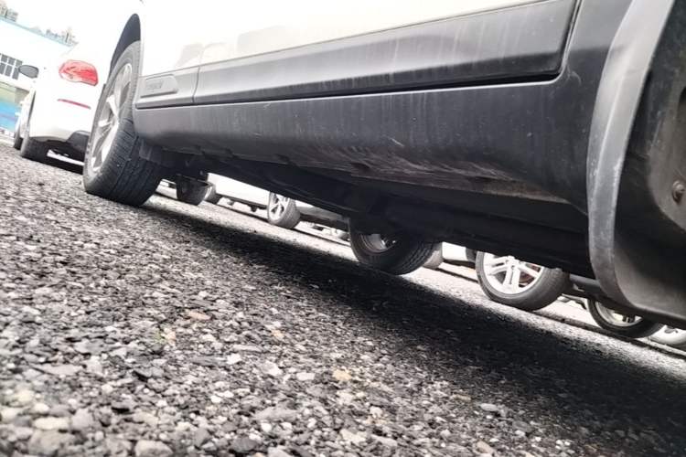 Used GAC Trumpchi GS3 2017 150N Manual Elite Edition Right Side Sill