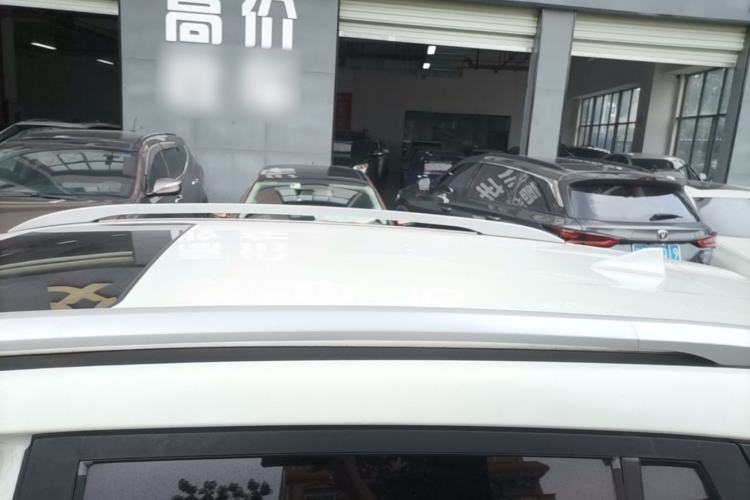 Used GAC Trumpchi GS3 2017 200T Automatic Luxury Edition Roof