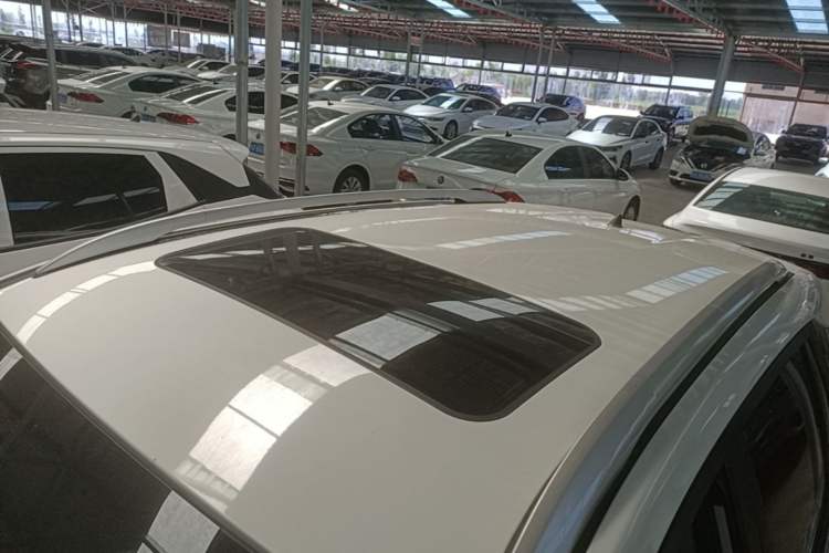 Used GAC Trumpchi GS3 2017 200T Automatic Elite Edition Roof