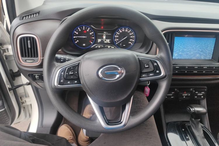 Used GAC Trumpchi GS3 2017 150N Automatic Elite Edition Steering Wheel