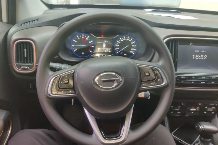 Used GAC Trumpchi GS3 2017 150N Automatic Elite Edition Steering Wheel