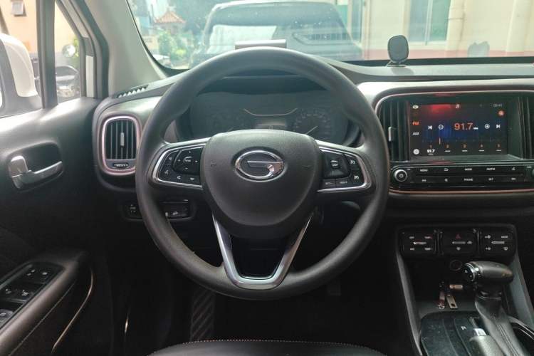 Used GAC Trumpchi GS3 2017 150N Automatic Elite Edition Steering Wheel
