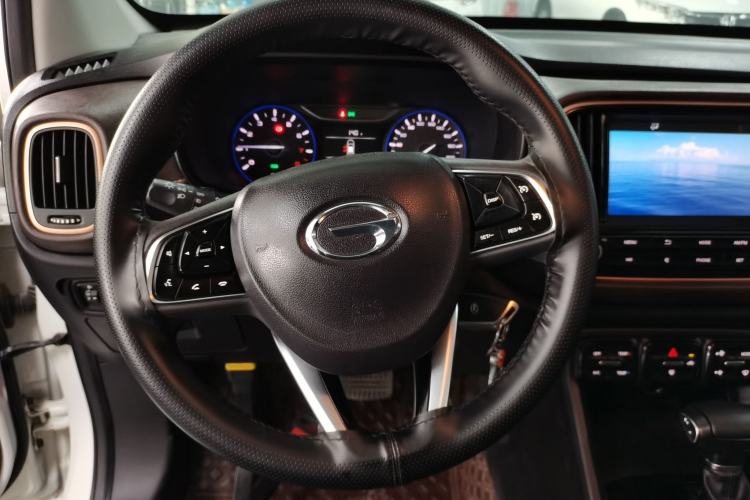 Used GAC Trumpchi GS3 2017 150N Automatic Elite Edition Steering Wheel