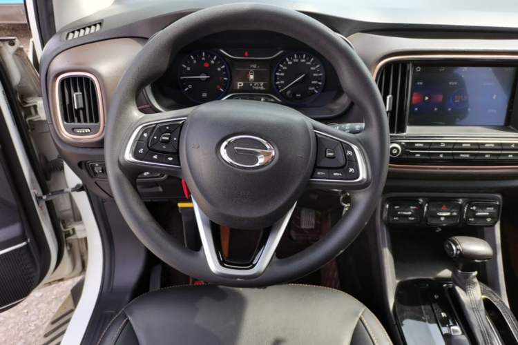 Used GAC Trumpchi GS3 2017 150N Automatic Elite Edition Steering Wheel