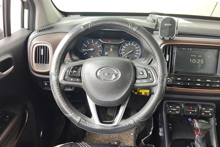 Used GAC Trumpchi GS3 2017 150N Automatic Elite Edition Steering Wheel