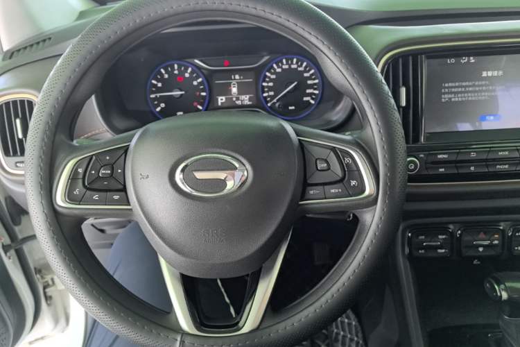 Used GAC Trumpchi GS3 2017 150N Automatic Elite Edition Steering Wheel