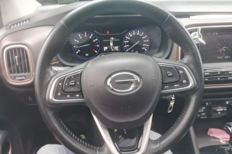 Used GAC Trumpchi GS3 2017 150N Automatic Elite Edition Steering Wheel