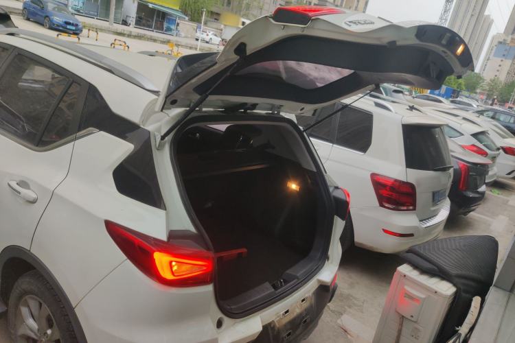 Used GAC Trumpchi GS3 2017 150N Automatic Elite Edition Trunk