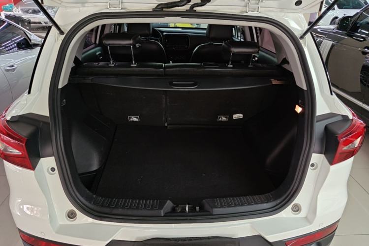 Used GAC Trumpchi GS3 2017 150N Automatic Elite Edition Trunk