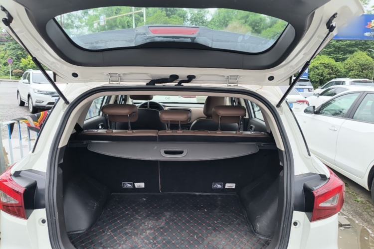 Used GAC Trumpchi GS3 2017 200T Automatic Luxury Edition Trunk