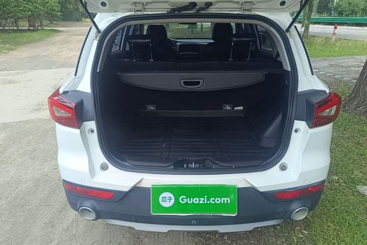 Used GAC Trumpchi GS3 2017 150N Automatic Elite Edition Trunk