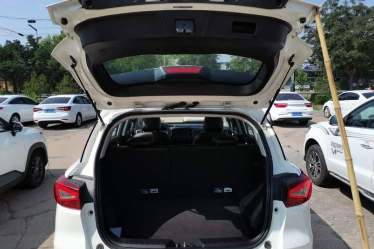 Used GAC Trumpchi GS3 2017 150N Manual Elite Edition Trunk