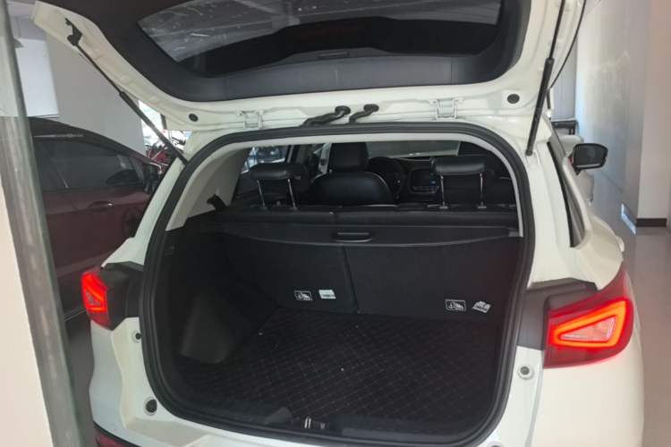 Used GAC Trumpchi GS3 2017 150N Automatic Elite Edition Trunk