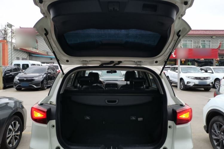 Used GAC Trumpchi GS3 2017 150N Automatic Elite Edition Trunk