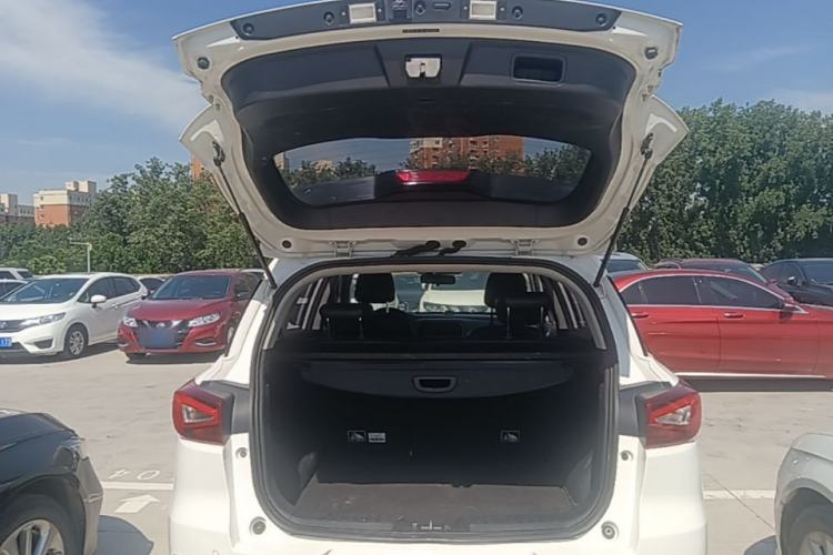 Used GAC Trumpchi GS3 2017 200T Automatic Elite Edition Trunk