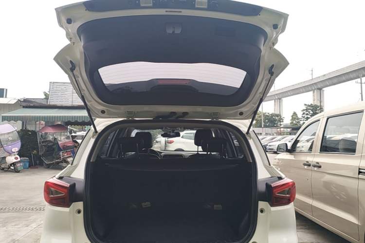 Used GAC Trumpchi GS3 2017 200T Automatic Elite Edition Trunk
