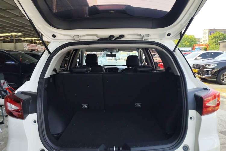 Used GAC Trumpchi GS3 2017 200T Automatic Elite Edition Trunk