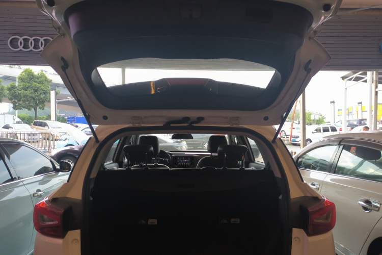 Used GAC Trumpchi GS3 2017 150N Automatic Elite Edition Trunk