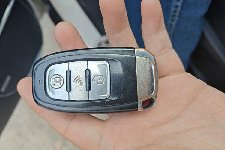 Used GAC Trumpchi GS3 2017 150N Automatic Elite Edition Vehicle Key