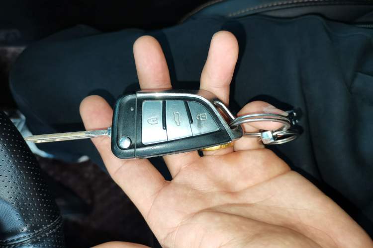 Used GAC Trumpchi GS3 2017 150N Automatic Elite Edition Vehicle Key