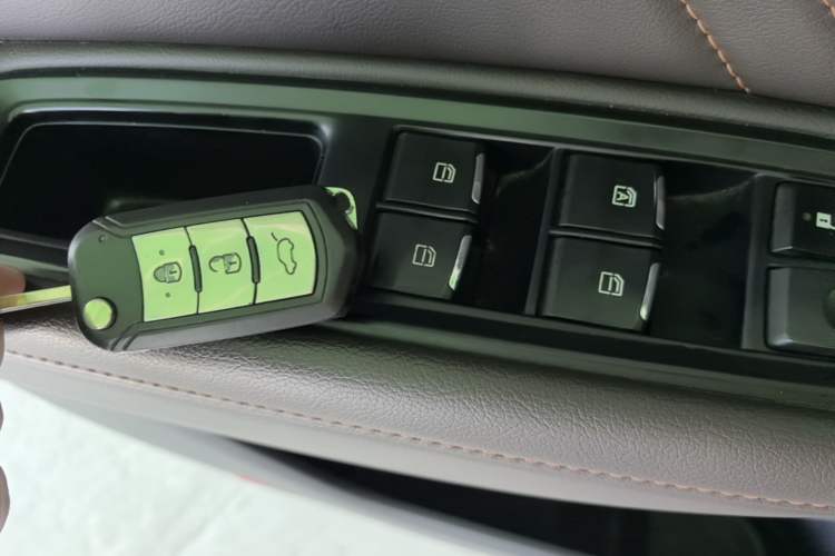 Used GAC Trumpchi GS3 2017 150N Automatic Elite Edition Vehicle Key