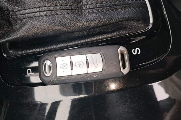Used GAC Trumpchi GS3 2017 200T Automatic Elite Edition Vehicle Key