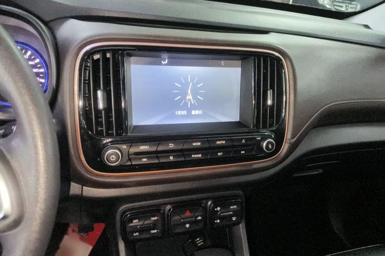 Used GAC Trumpchi GS3 2017 200T Automatic Elite Edition Audio And AC Panel
