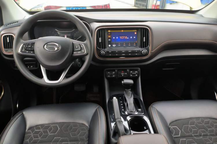 Used GAC Trumpchi GS3 2017 150N Automatic Elite Edition Center Console