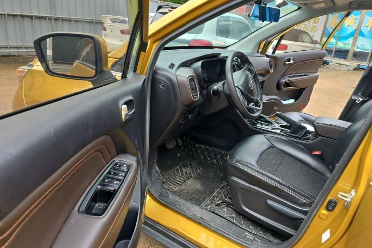 Used GAC Trumpchi GS3 2017 200T Automatic Elite Edition Driver Seat