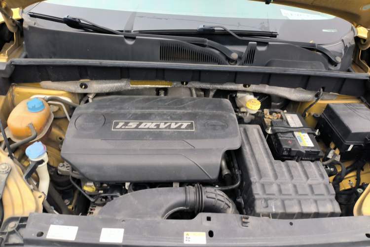 Used GAC Trumpchi GS3 2017 150N Automatic Elite Edition Engine Bay