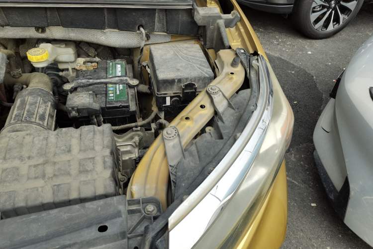 Used GAC Trumpchi GS3 2017 200T Automatic Elite Edition Engine Bay Left